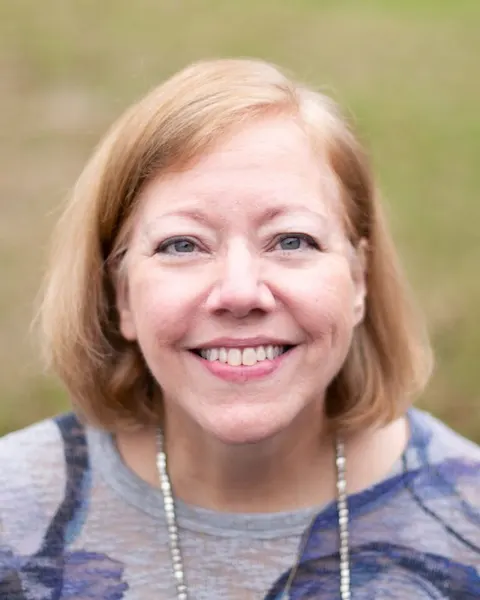 Lynn Dean