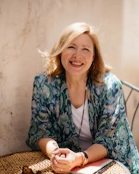 Lynne Rienstra